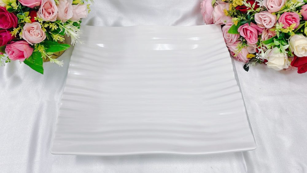 餐具出租-美耐波浪料理正方盤38x37cm 餐具出租-美耐波浪料理正方盤38x37cm